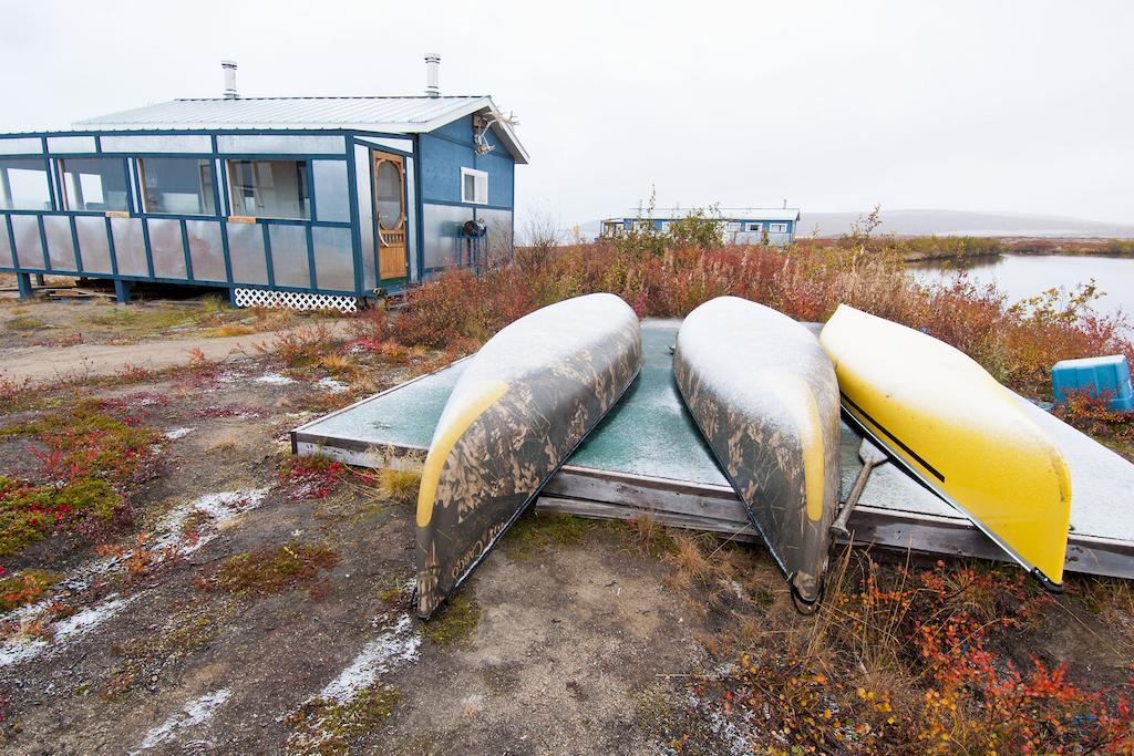 Peterson'S Point Lake Lodge Yellowknife Exterior foto